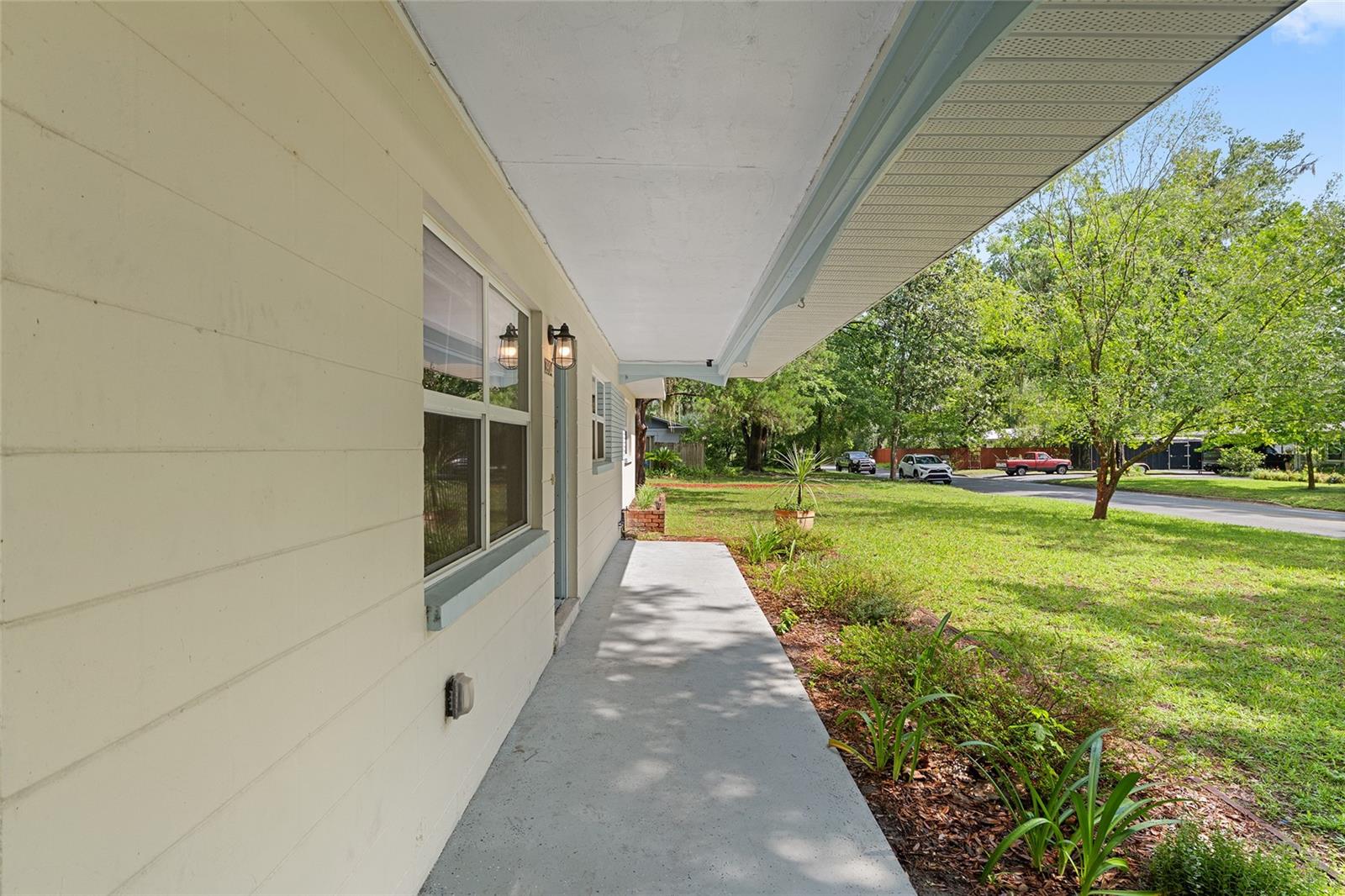 Image 17 of 53 For 3904 20th Terrace