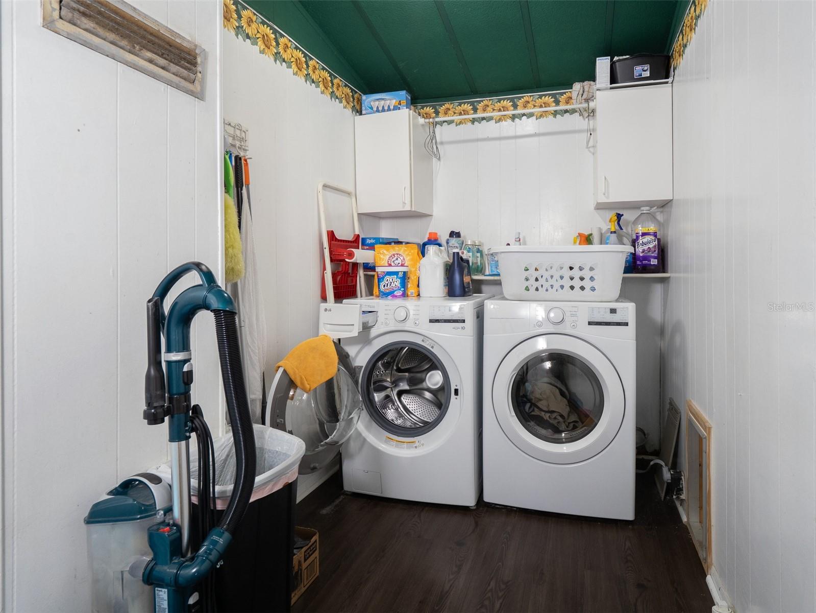 Image 22 of 48 For 7122 164th Street