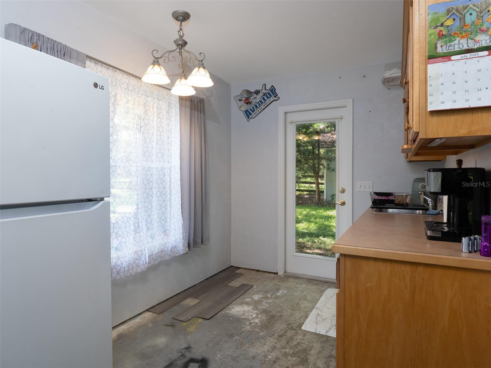 Image 25 of 48 For 7122 164th Street