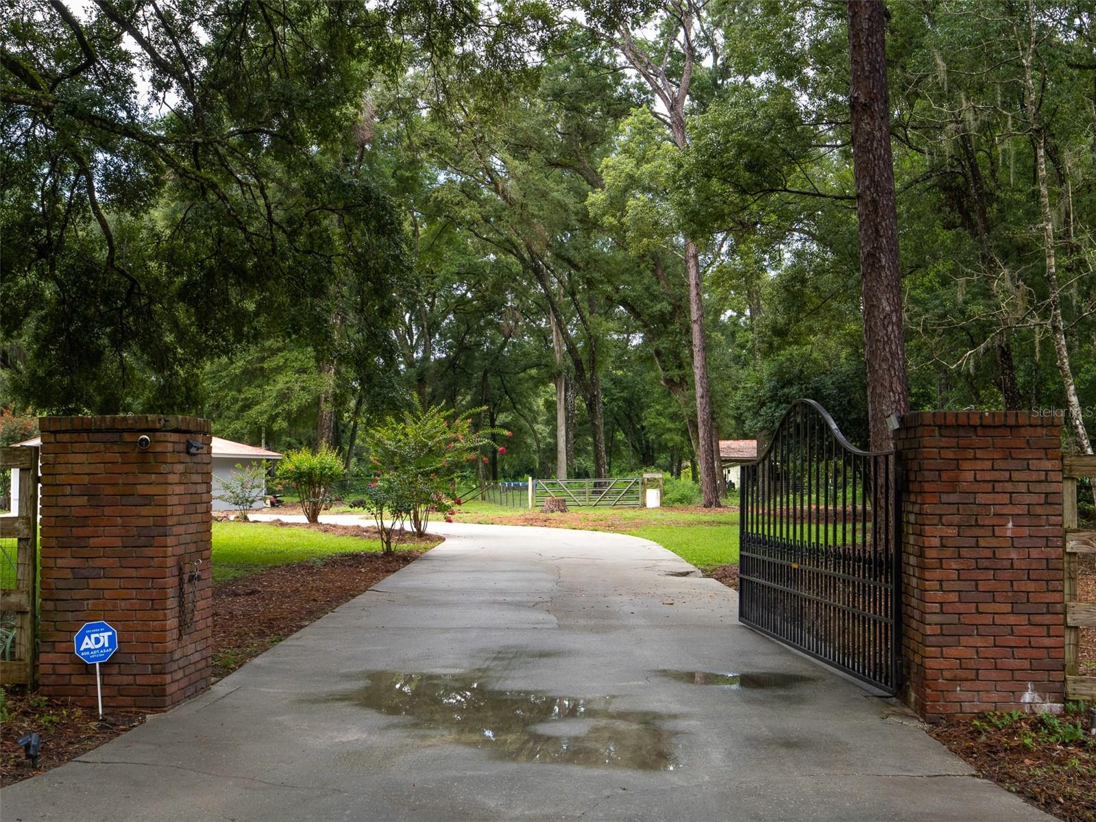 Image 3 of 48 For 7122 164th Street
