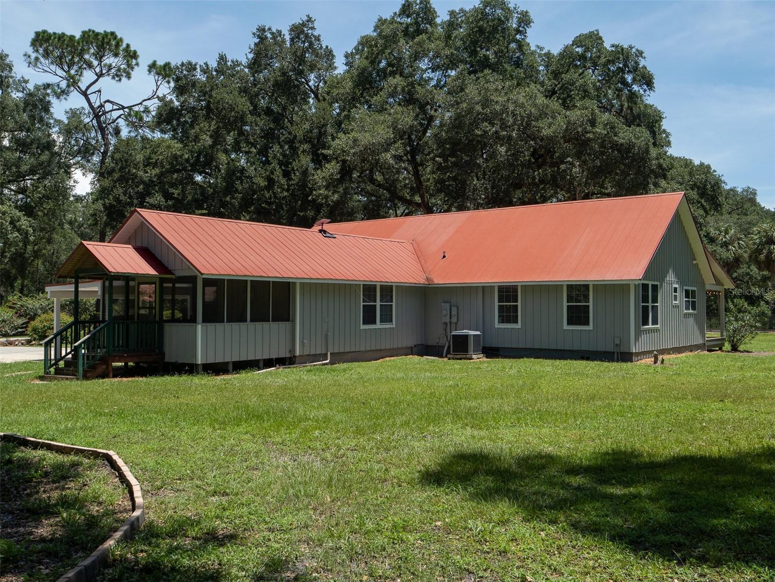 Image 31 of 48 For 7122 164th Street