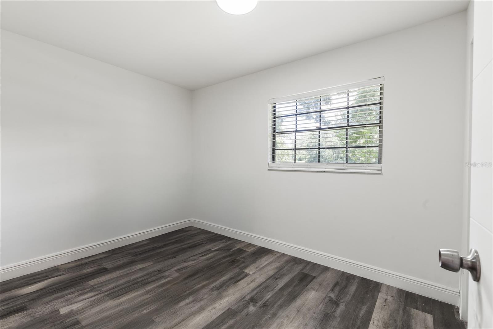 Image 17 of 22 For 13613 147th Avenue