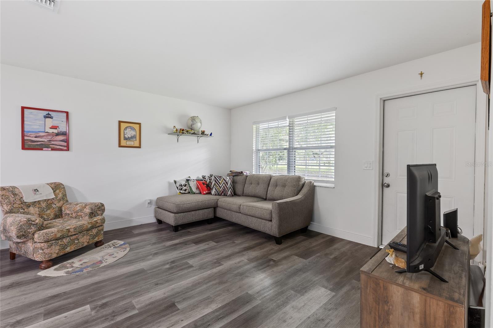 Image 5 of 22 For 13613 147th Avenue