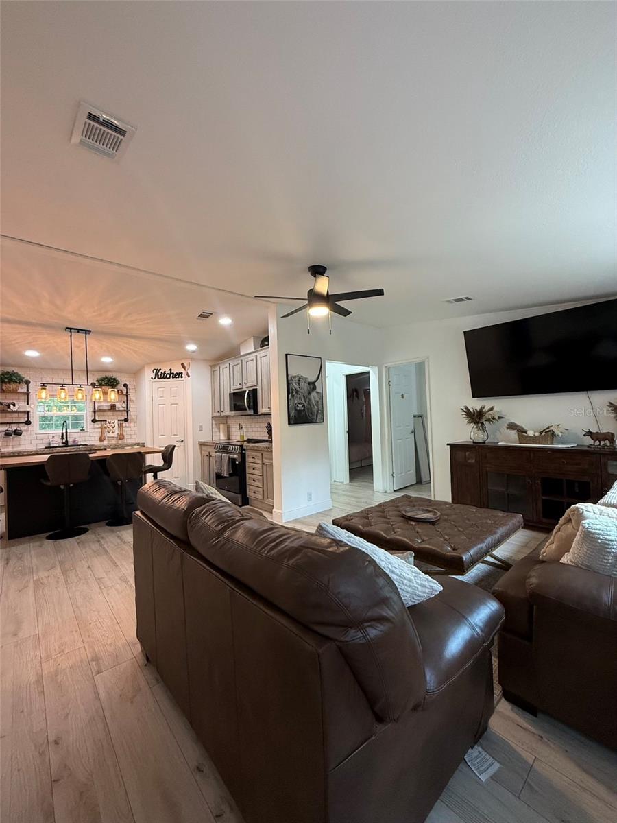 Image 3 of 15 For 8410 102nd Court