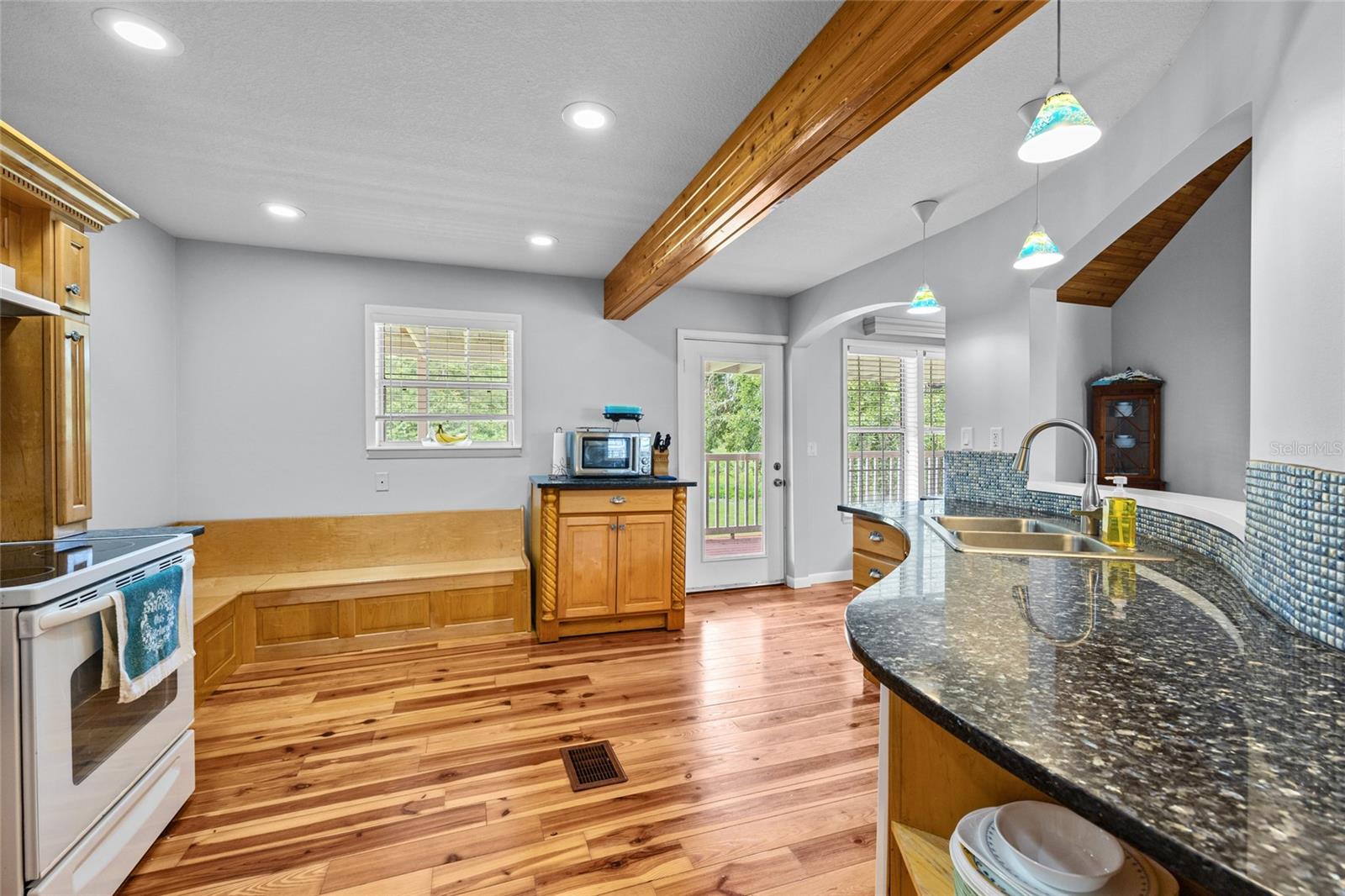 Image 15 of 38 For 9919 136th Street
