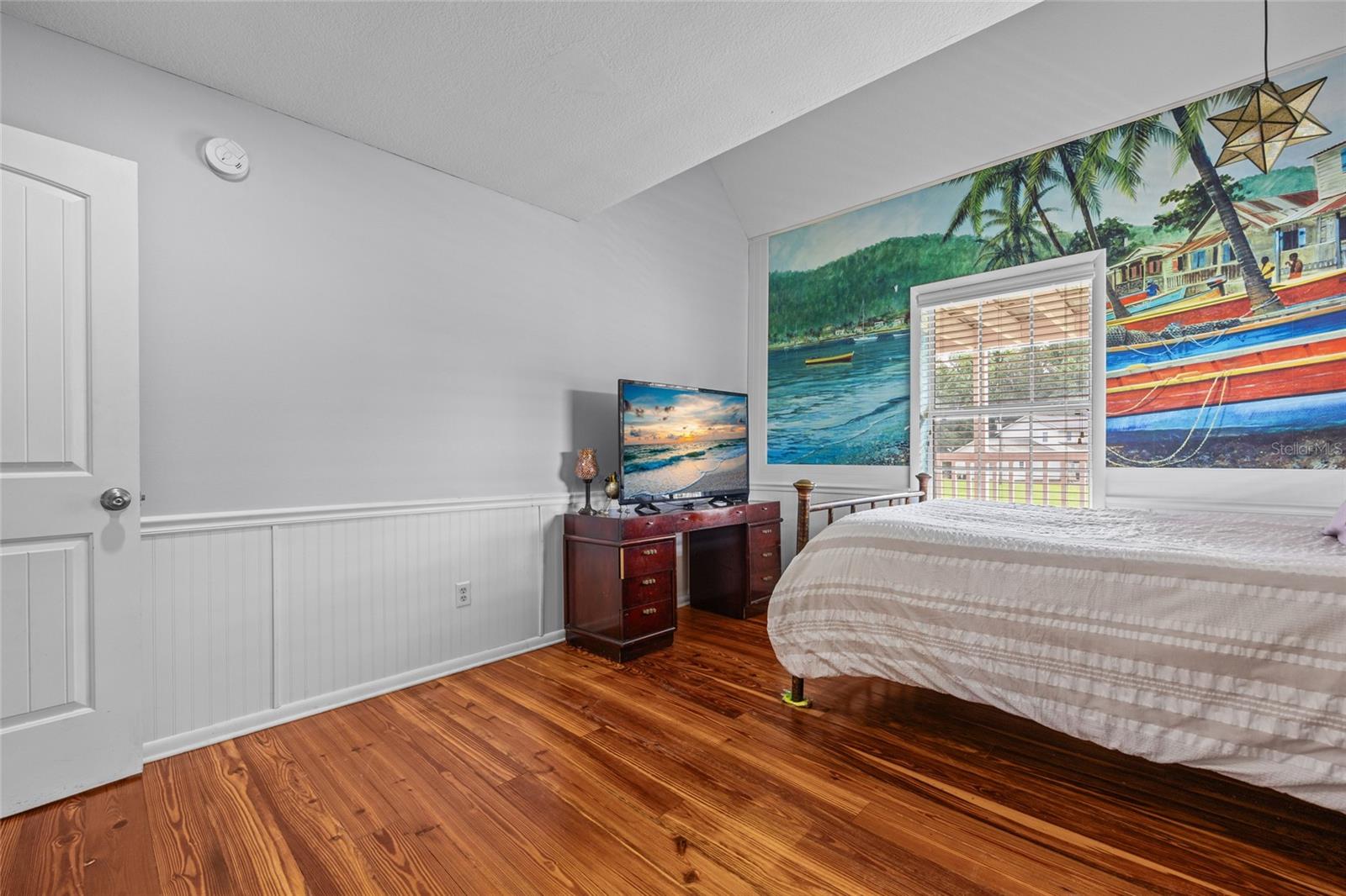 Image 19 of 38 For 9919 136th Street