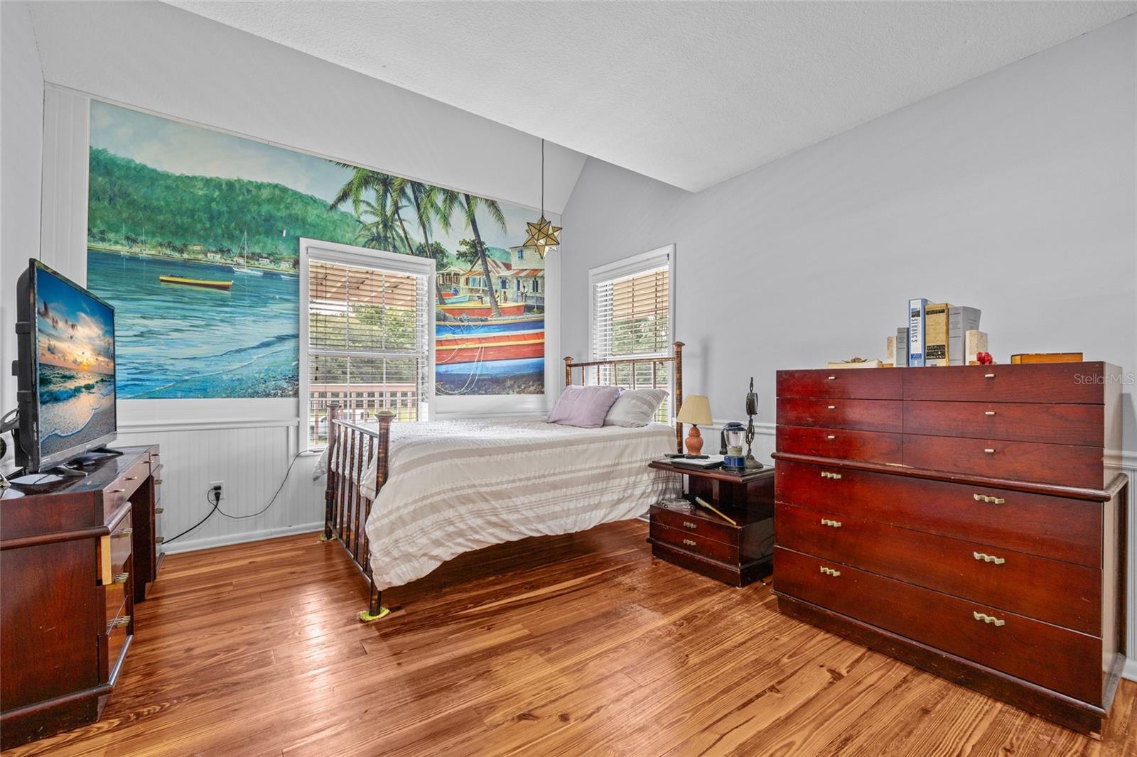 Image 20 of 38 For 9919 136th Street
