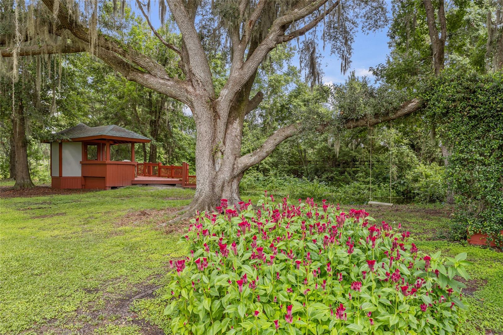 Image 28 of 38 For 9919 136th Street