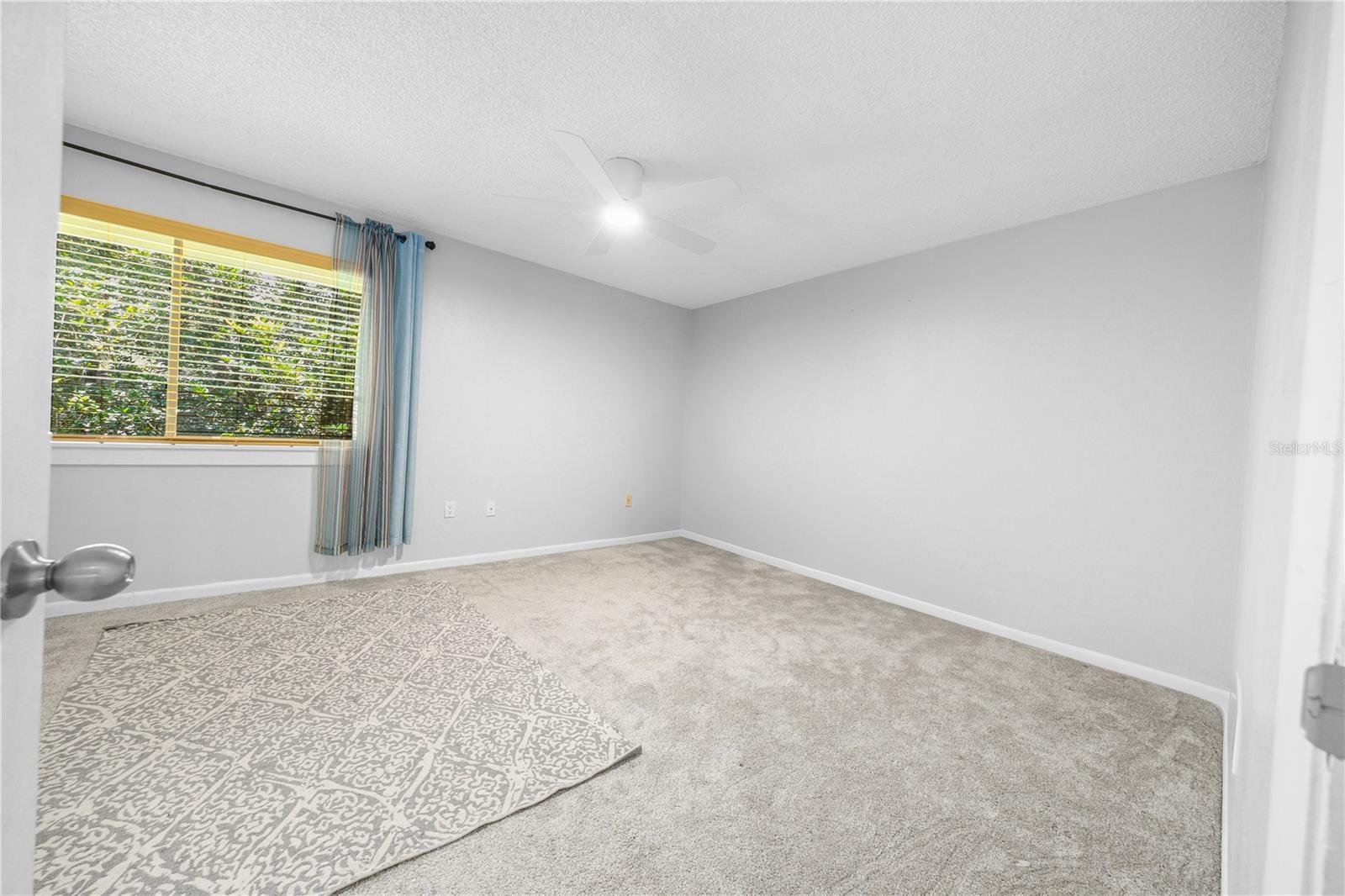 Image 17 of 37 For 2496 Forest Way