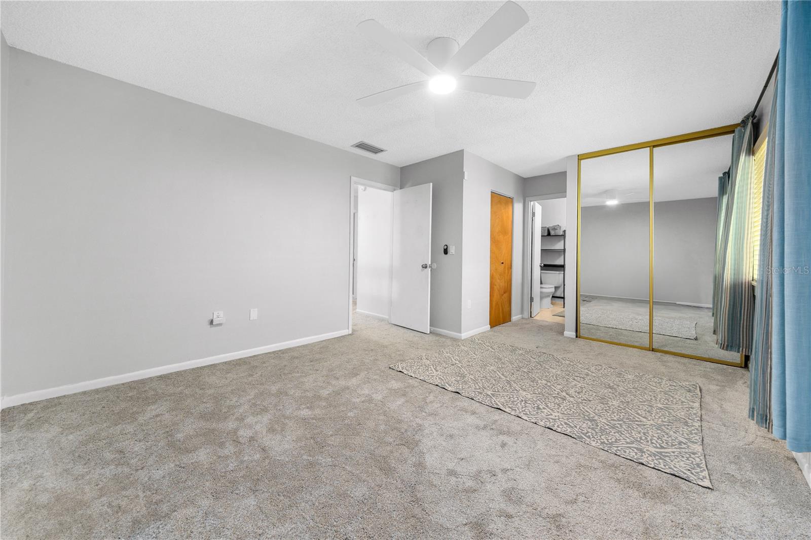 Image 18 of 37 For 2496 Forest Way