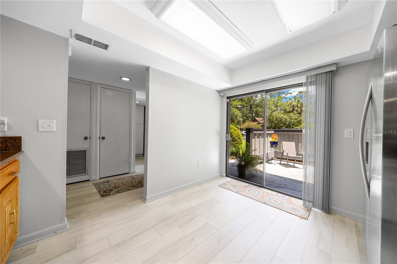 Image 4 of 37 For 2496 Forest Way