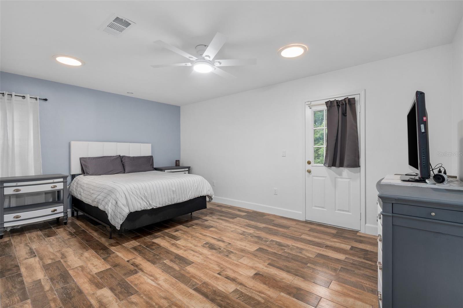 Image 14 of 36 For 14825 83rd Terrace