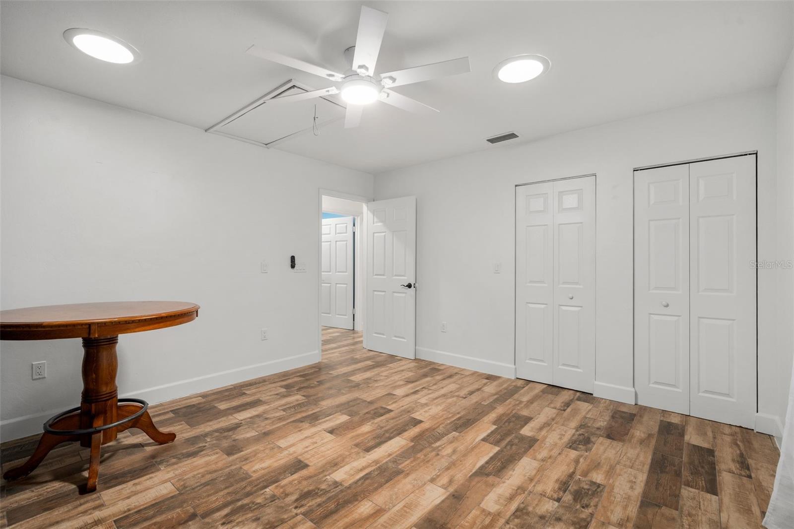 Image 18 of 36 For 14825 83rd Terrace