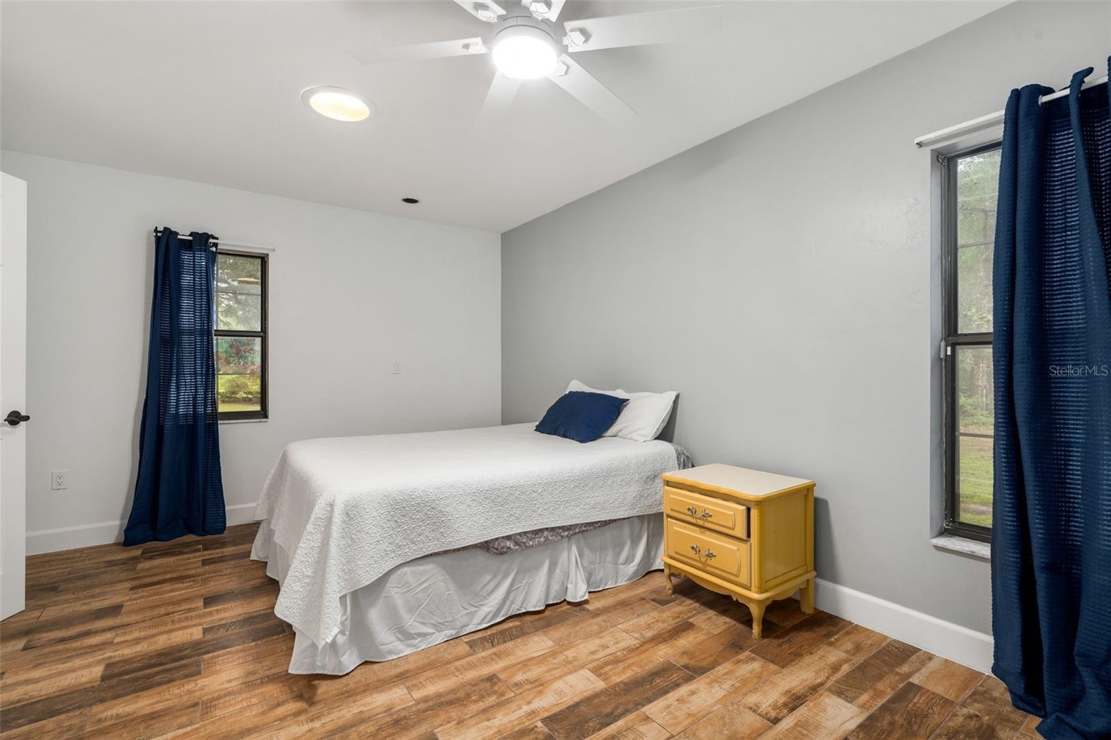 Image 23 of 36 For 14825 83rd Terrace