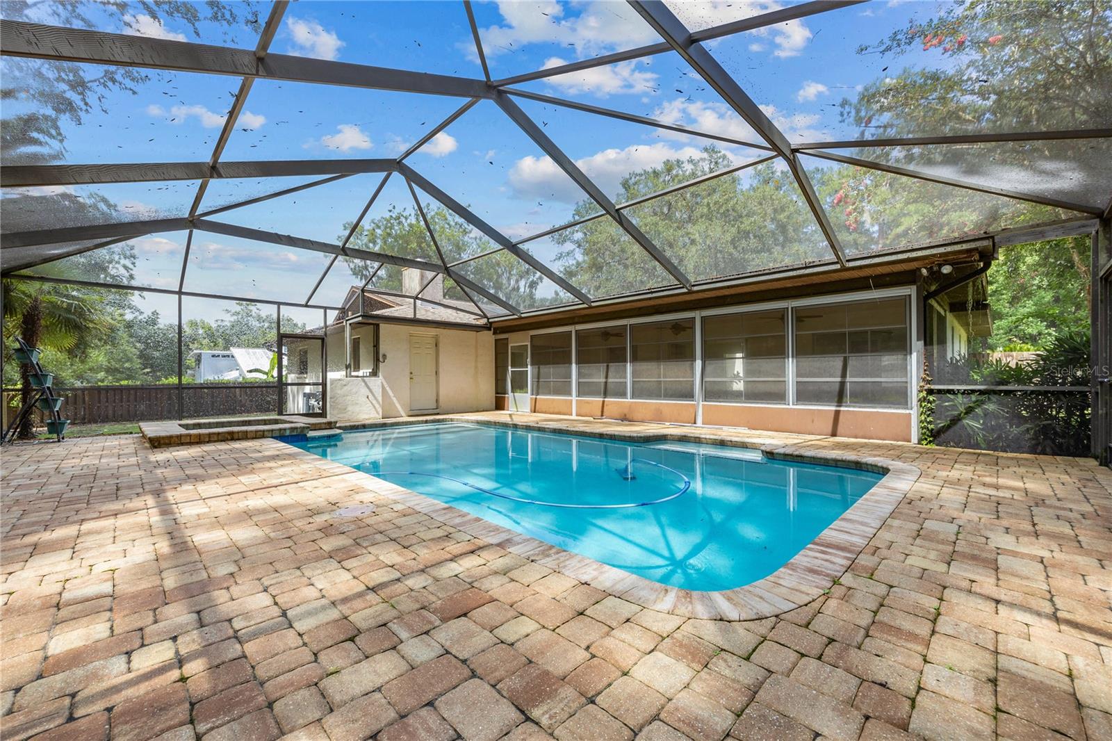 Image 29 of 35 For 2606 37th Terrace