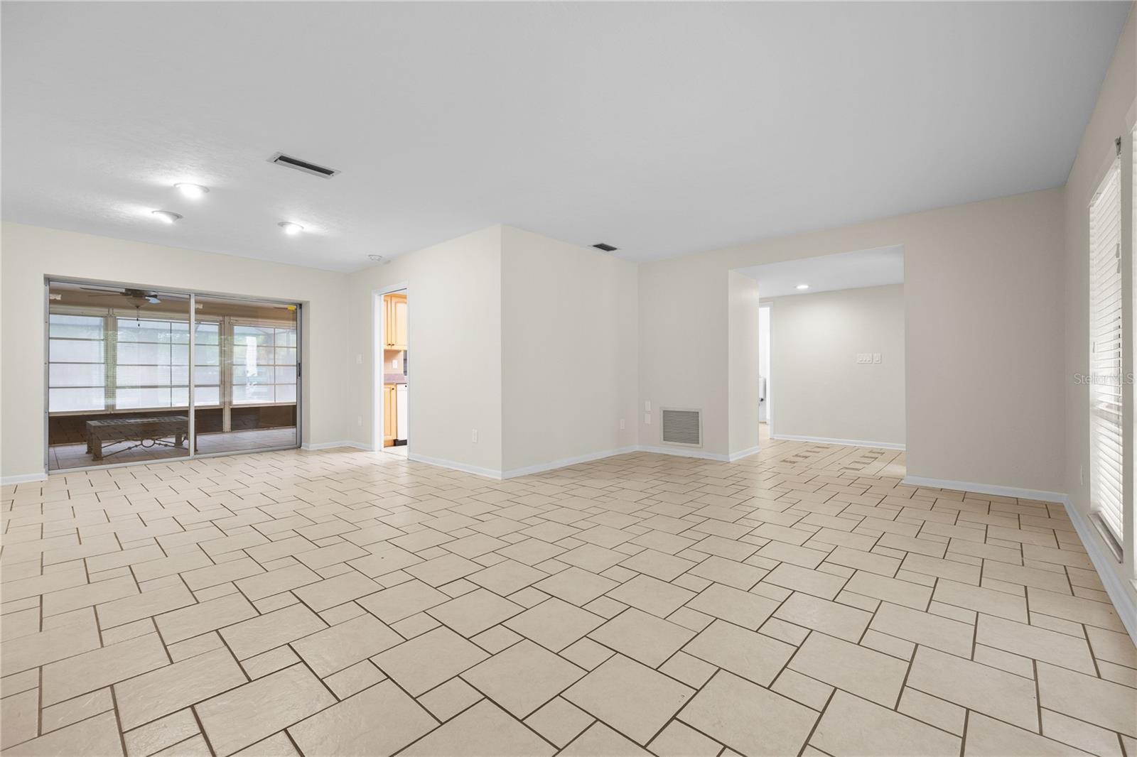Image 5 of 35 For 2606 37th Terrace