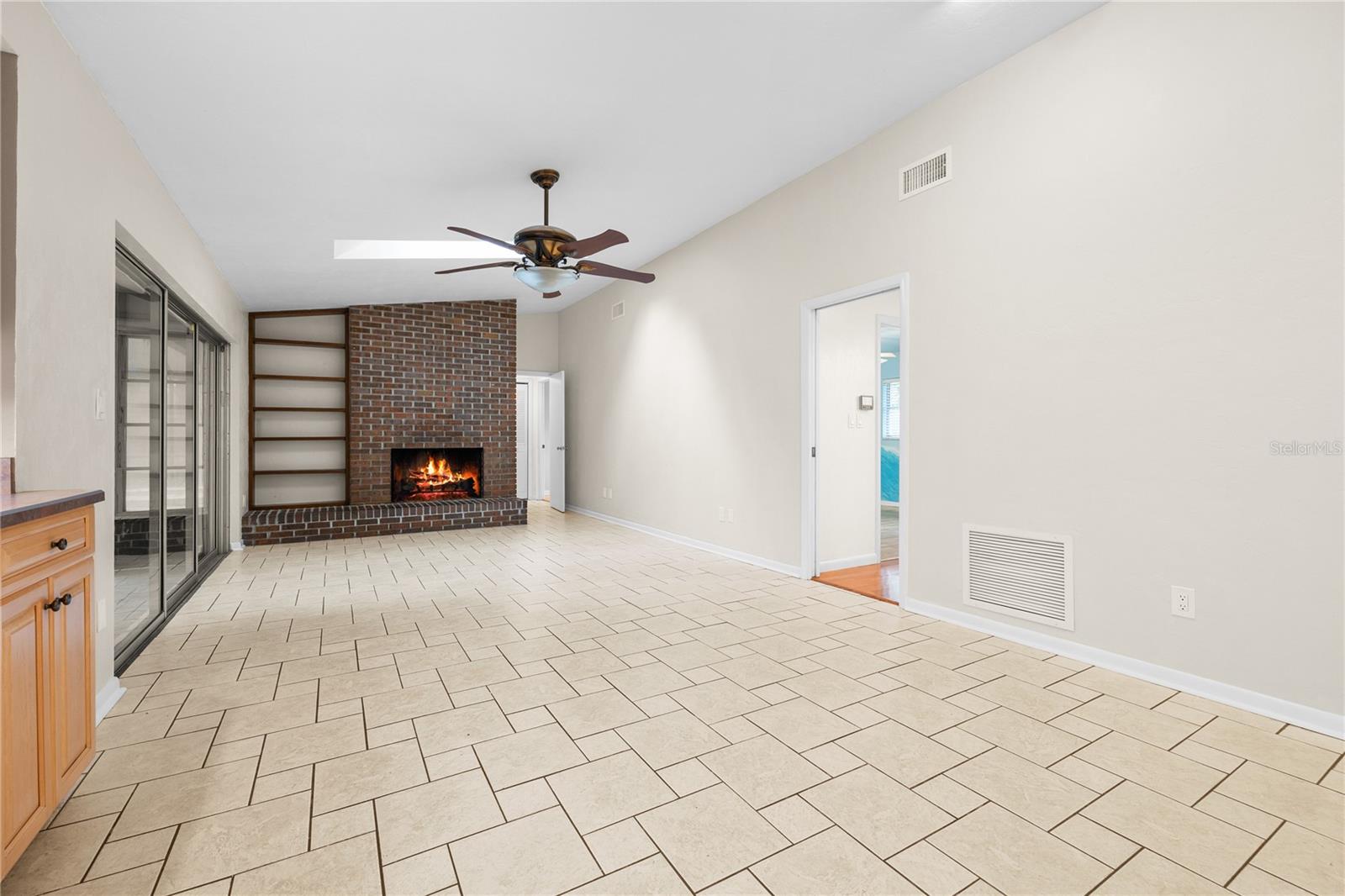 Image 6 of 35 For 2606 37th Terrace