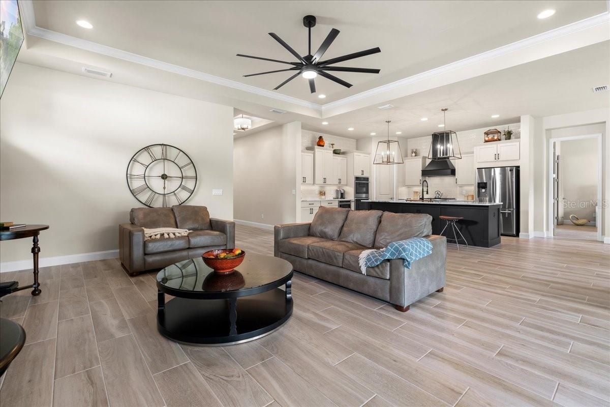 Image 9 of 49 For 11015 38th Boulevard