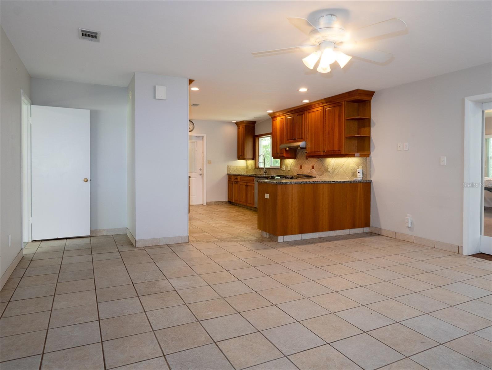 Image 11 of 33 For 223 29th Street