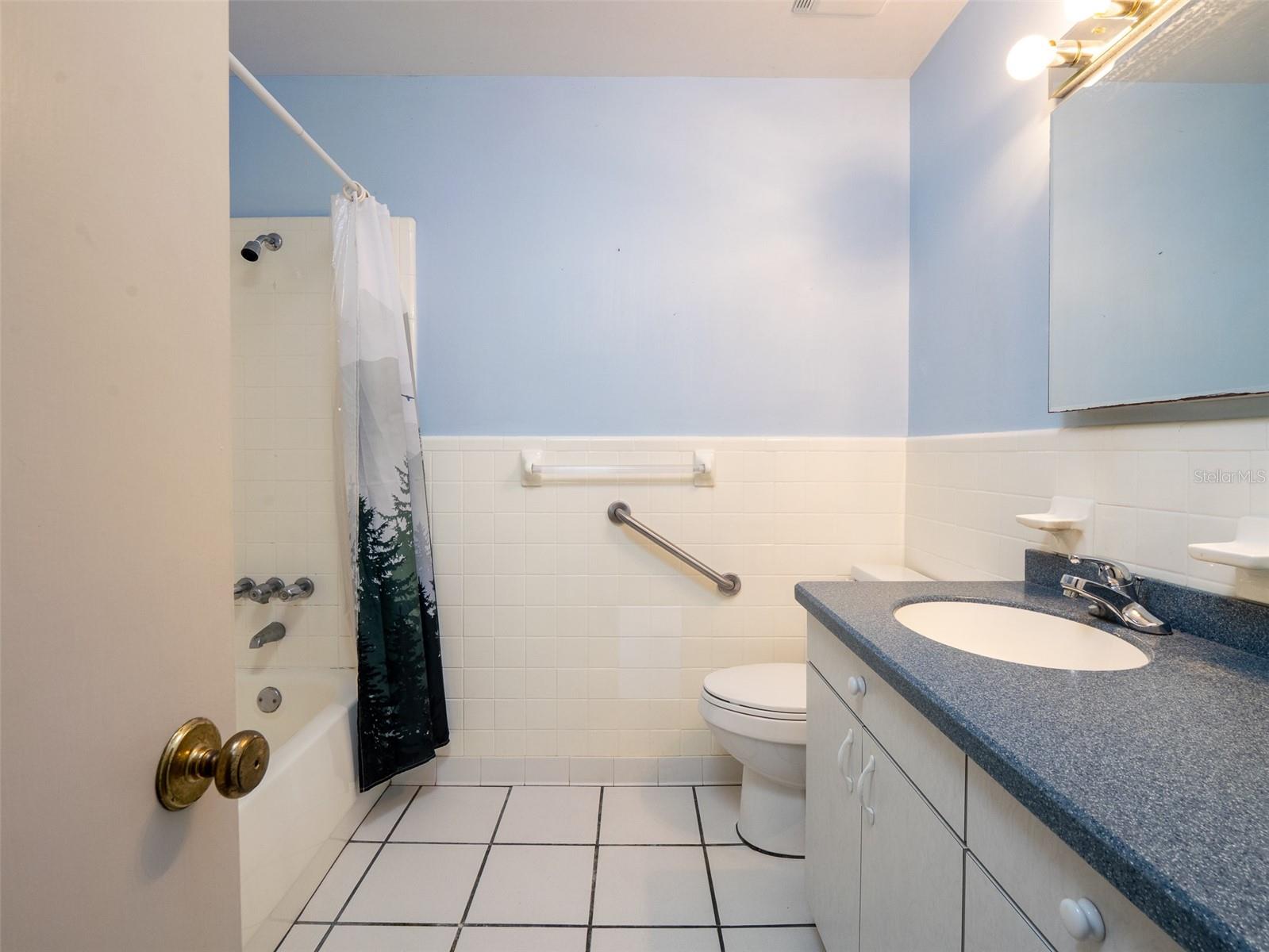 Image 20 of 33 For 223 29th Street