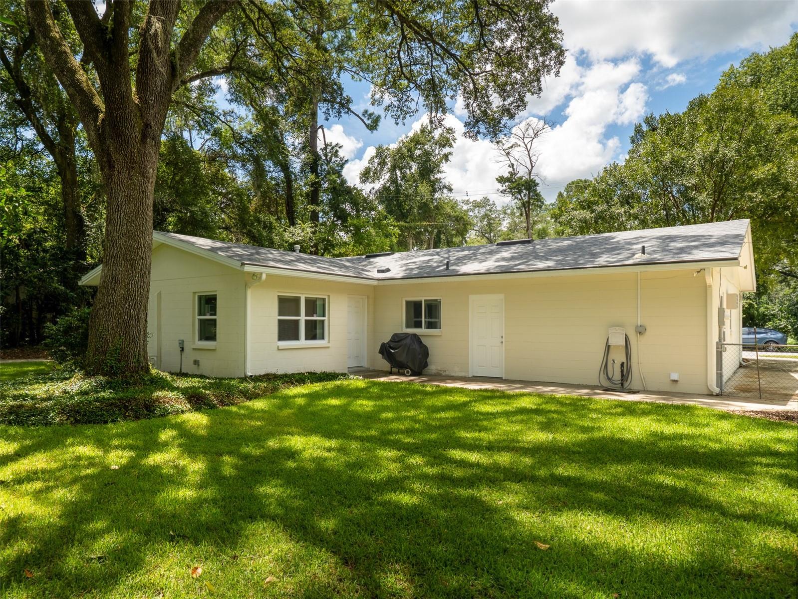 Image 29 of 33 For 223 29th Street