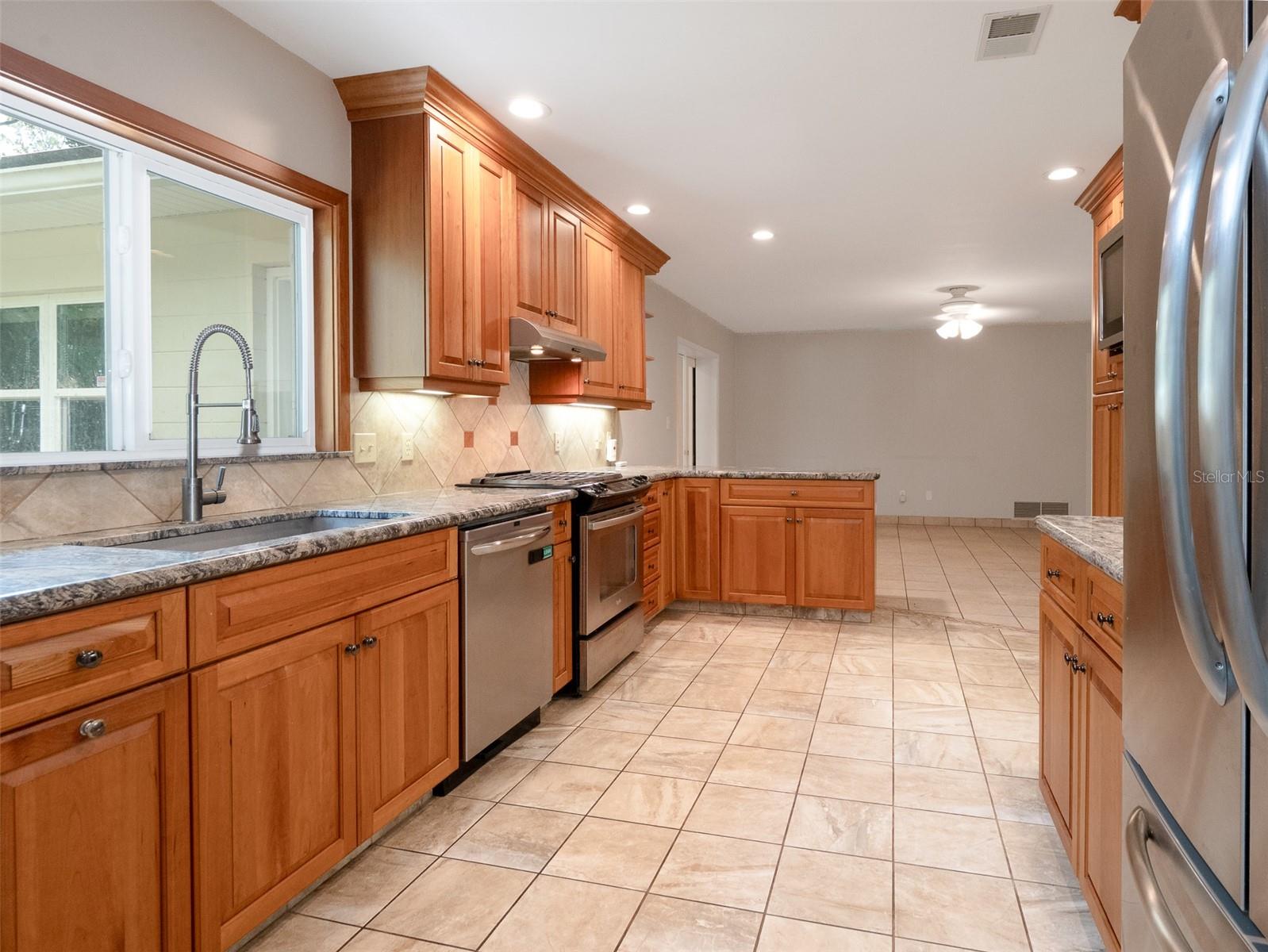 Image 9 of 33 For 223 29th Street