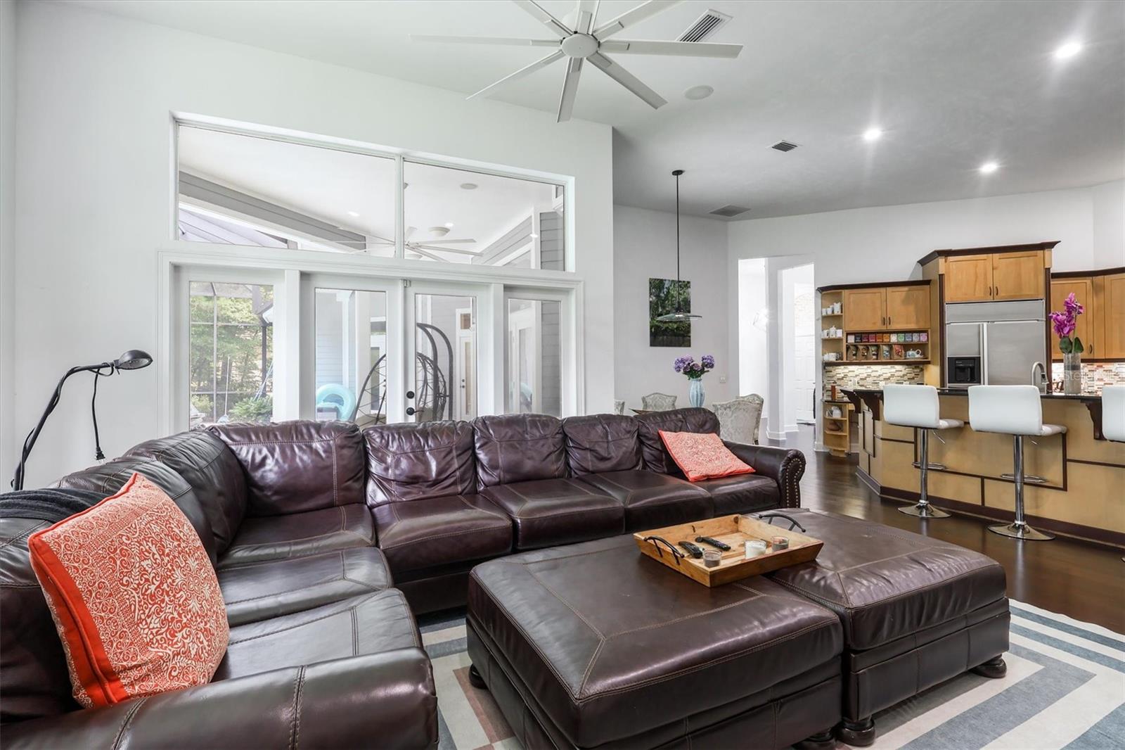 Image 11 of 36 For 6633 81st Boulevard
