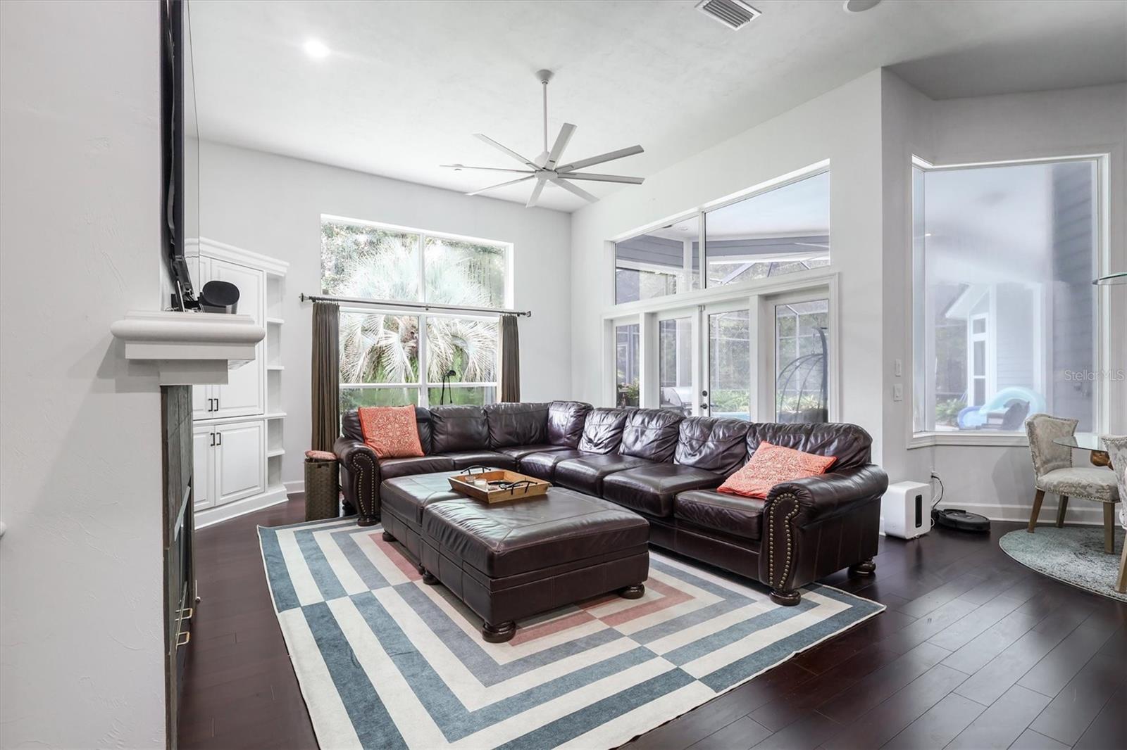 Image 12 of 36 For 6633 81st Boulevard