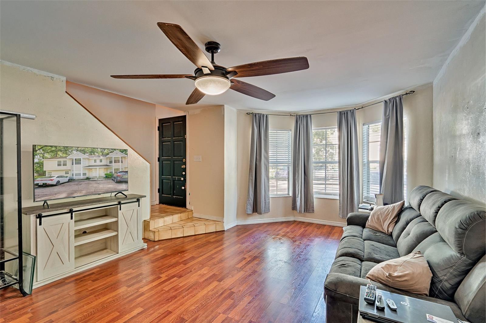 Image 3 of 19 For 2305 73rd Terrace