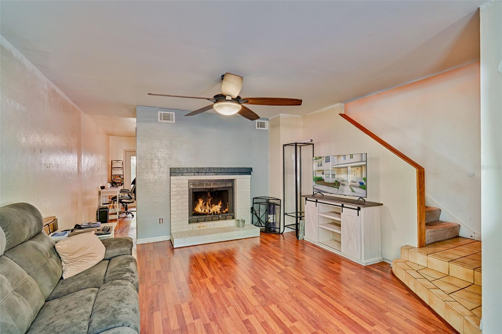 Image 4 of 19 For 2305 73rd Terrace