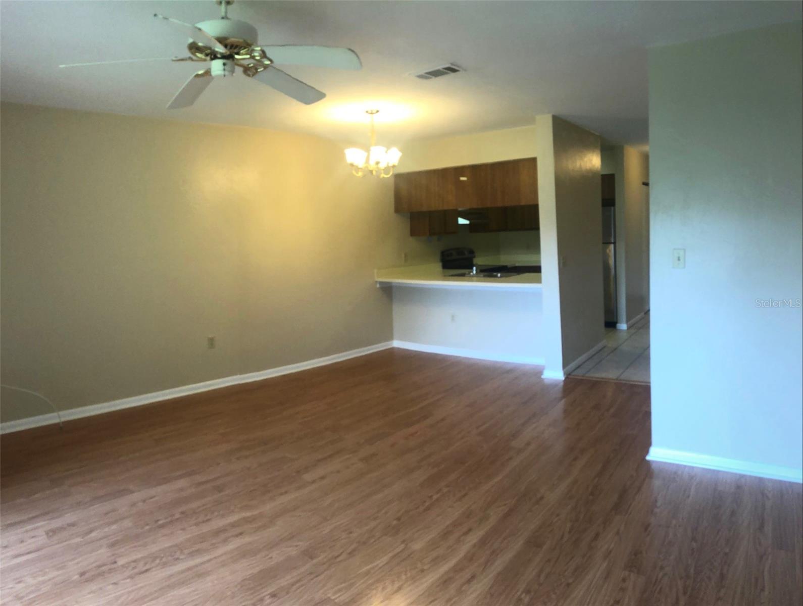 Image 4 of 11 For 2735 35th Place 403