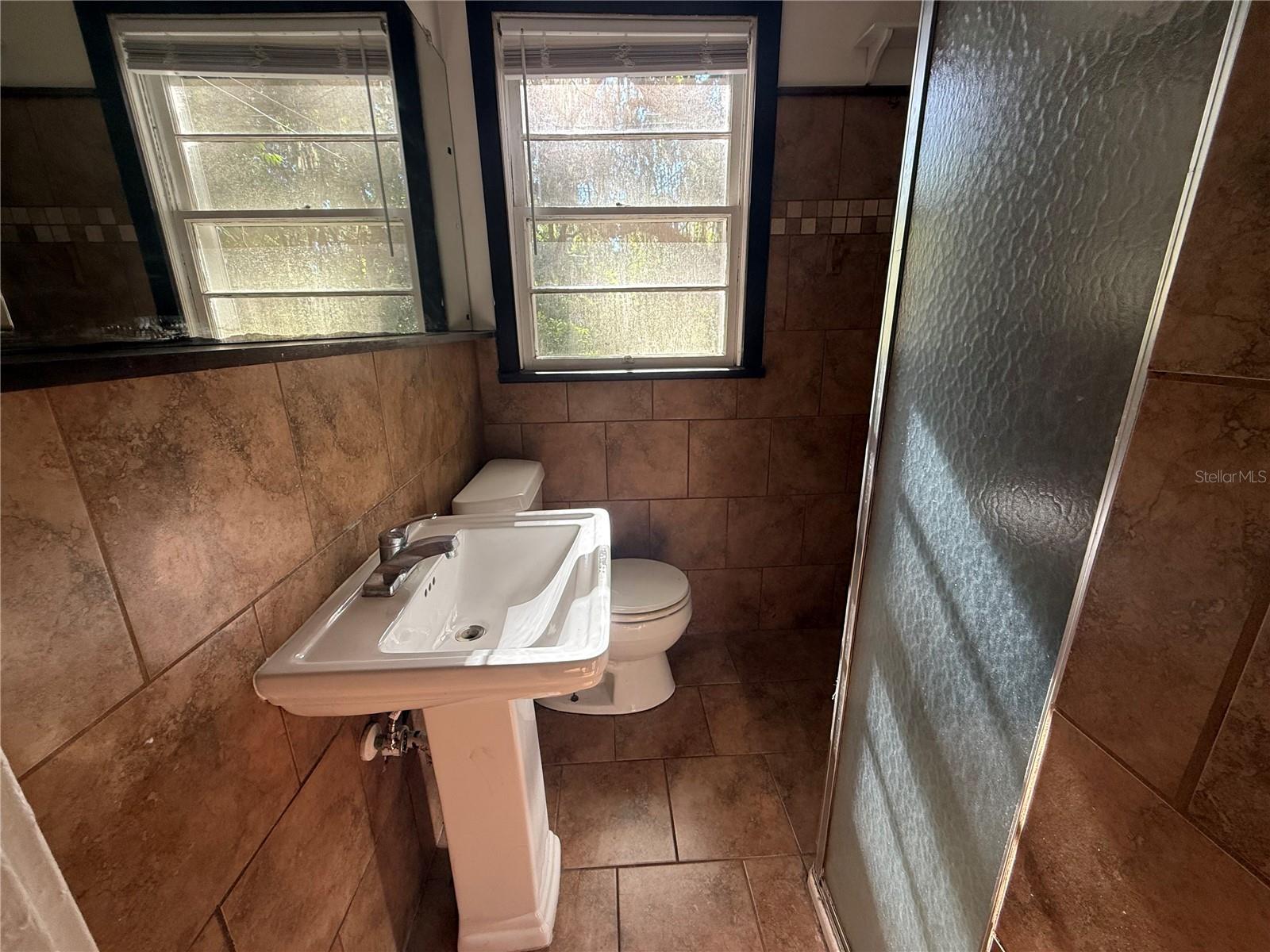 Image 13 of 14 For 403 25th Street