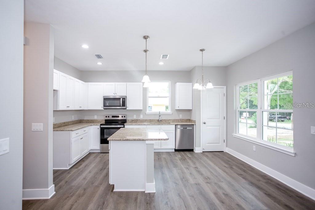 Image 6 of 7 For 7312 78th Place