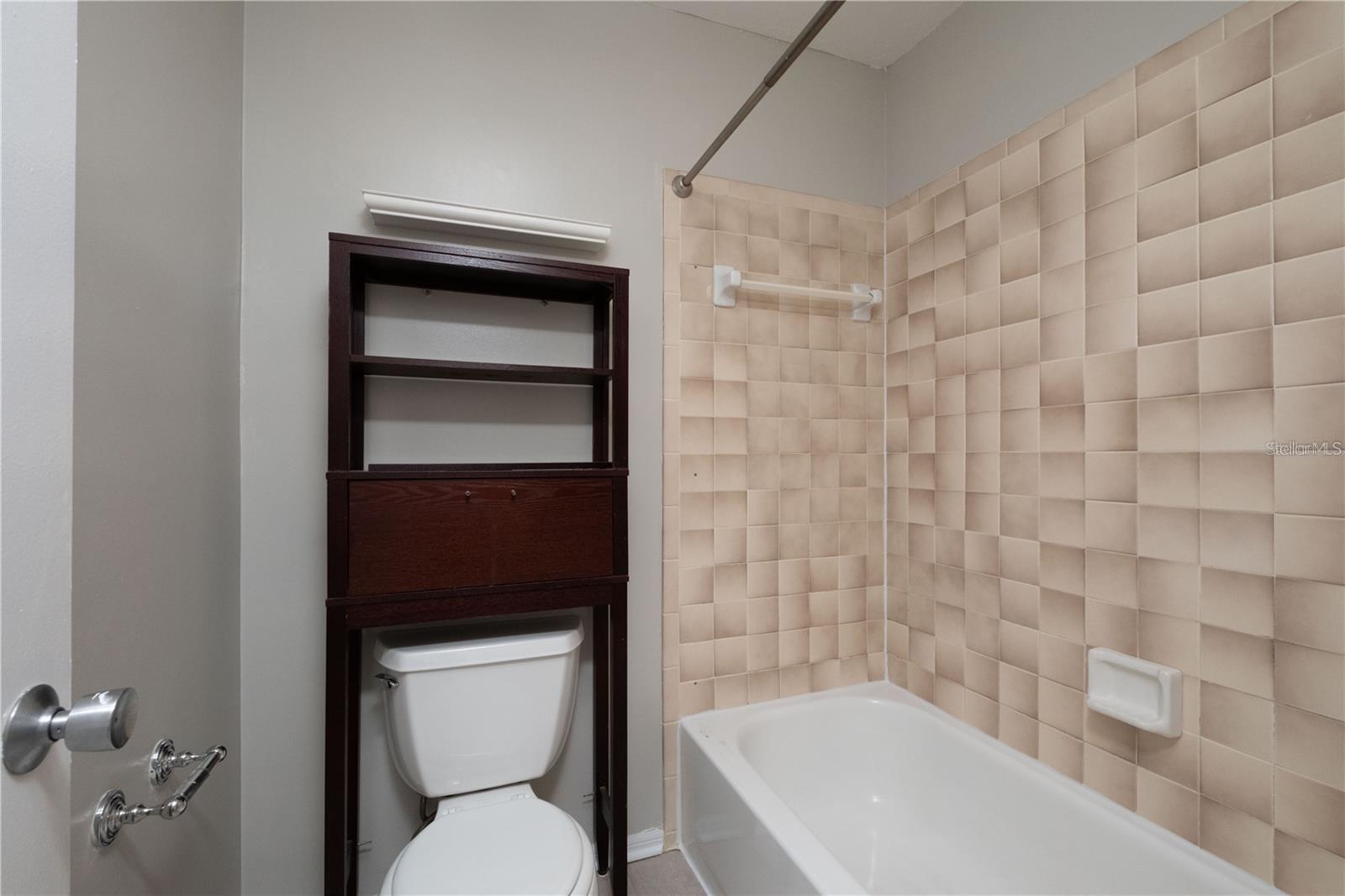 Image 18 of 24 For 6105 8th Lane