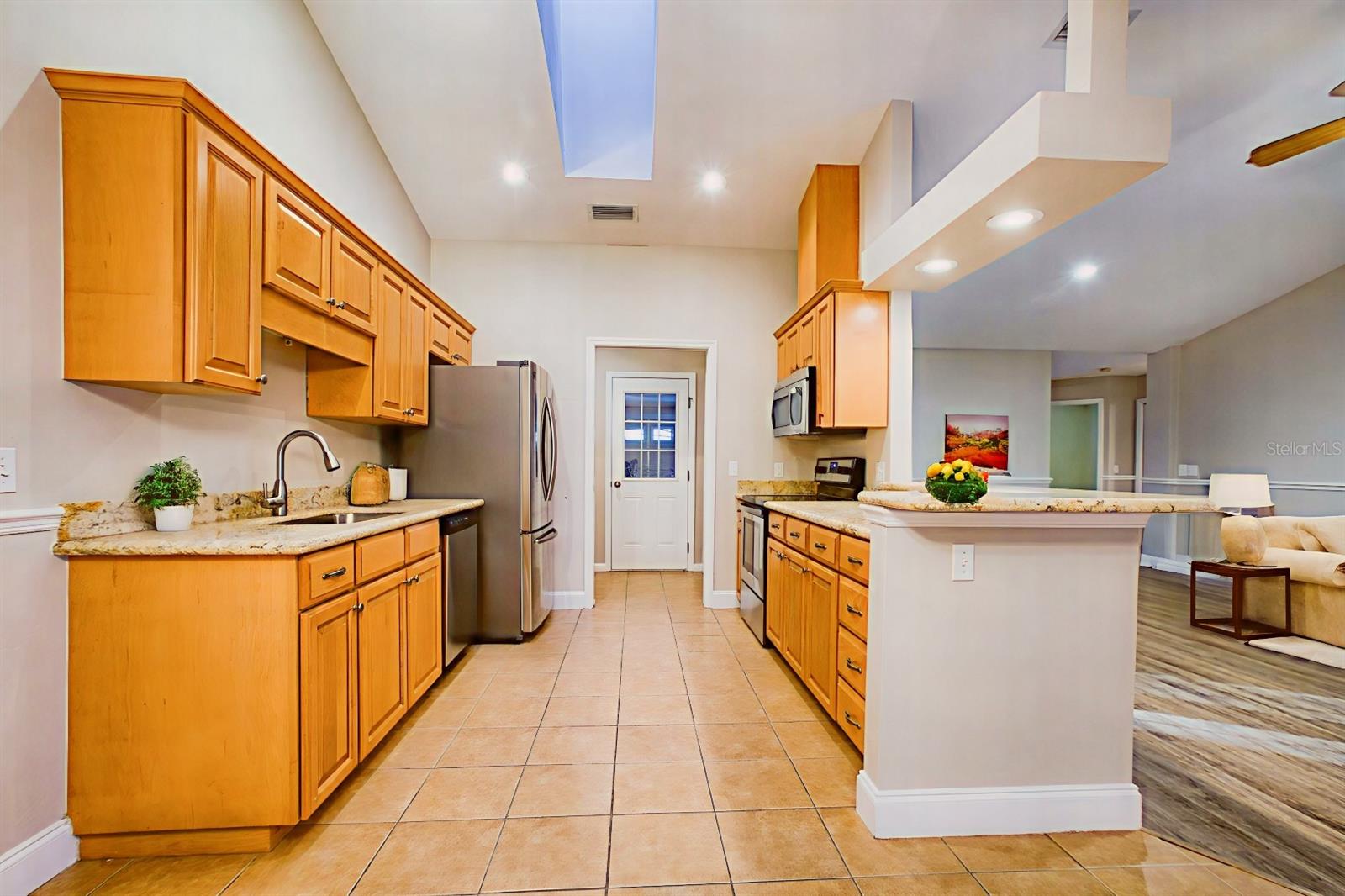 Image 13 of 26 For 25251 15th Avenue