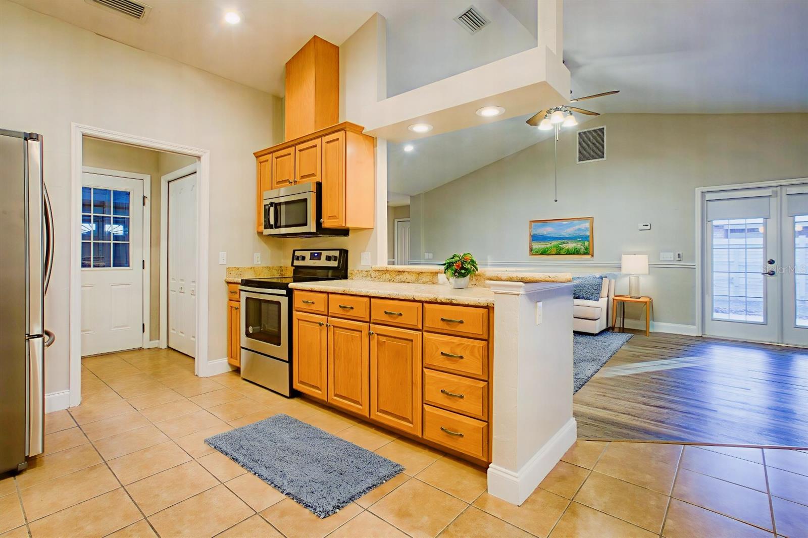 Image 14 of 26 For 25251 15th Avenue