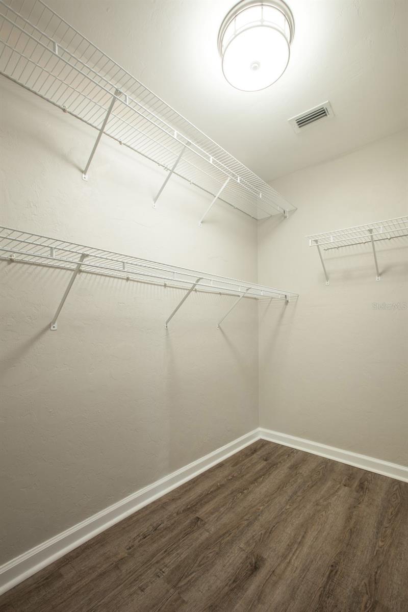 Image 18 of 26 For 25251 15th Avenue
