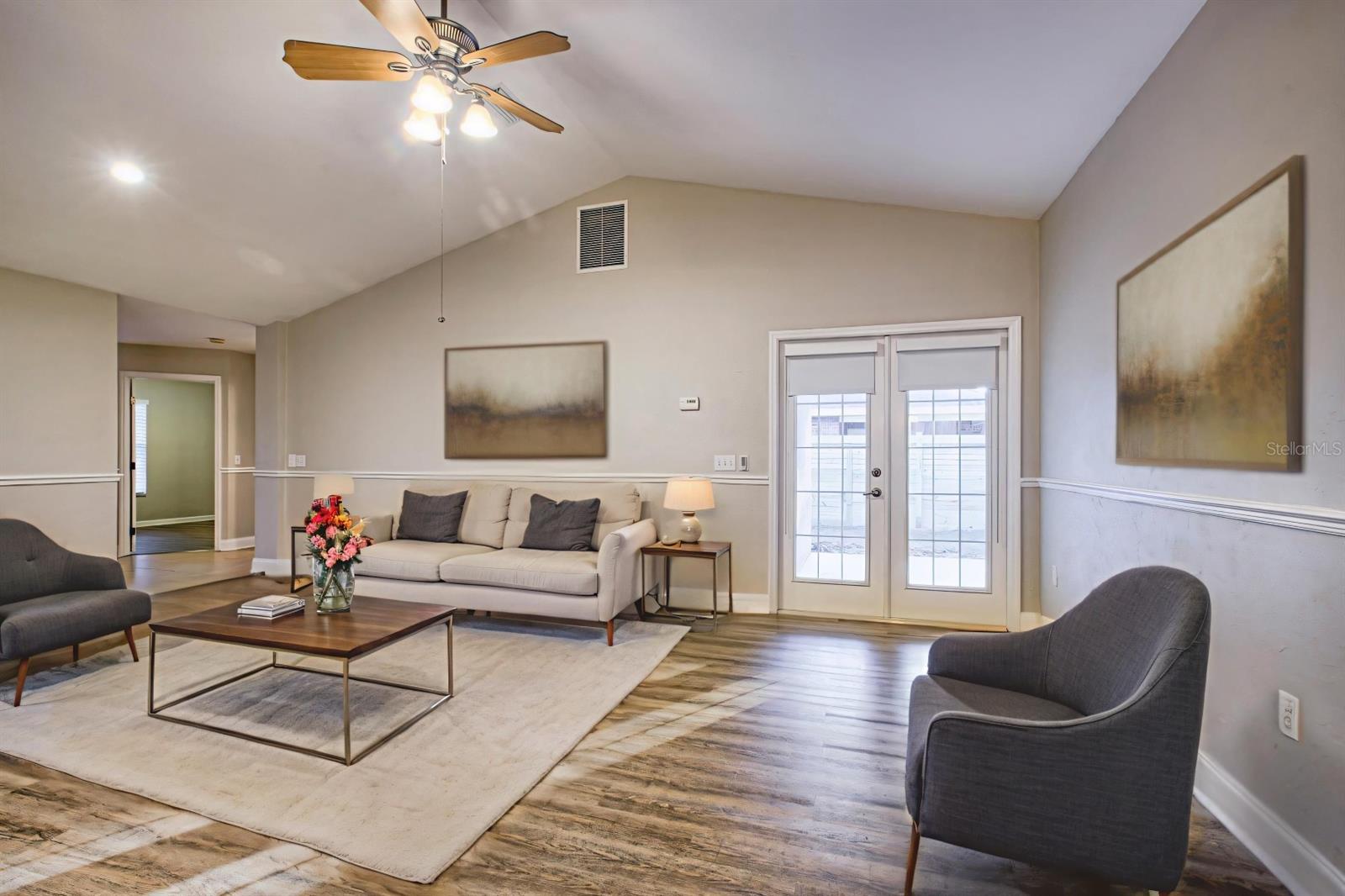 Image 9 of 26 For 25251 15th Avenue