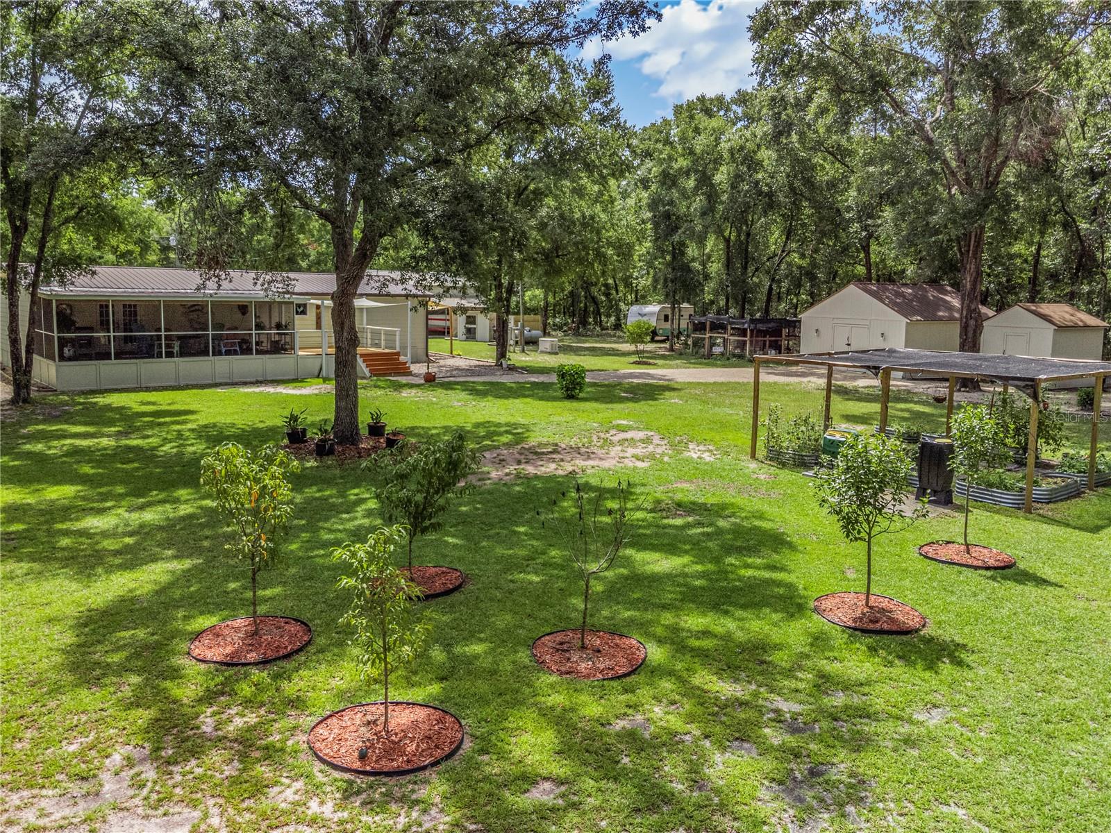 Image 12 of 49 For 5669 48th Court