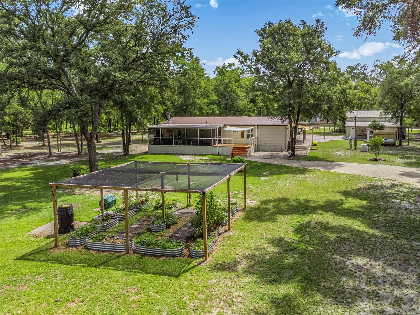 Image 13 of 49 For 5669 48th Court