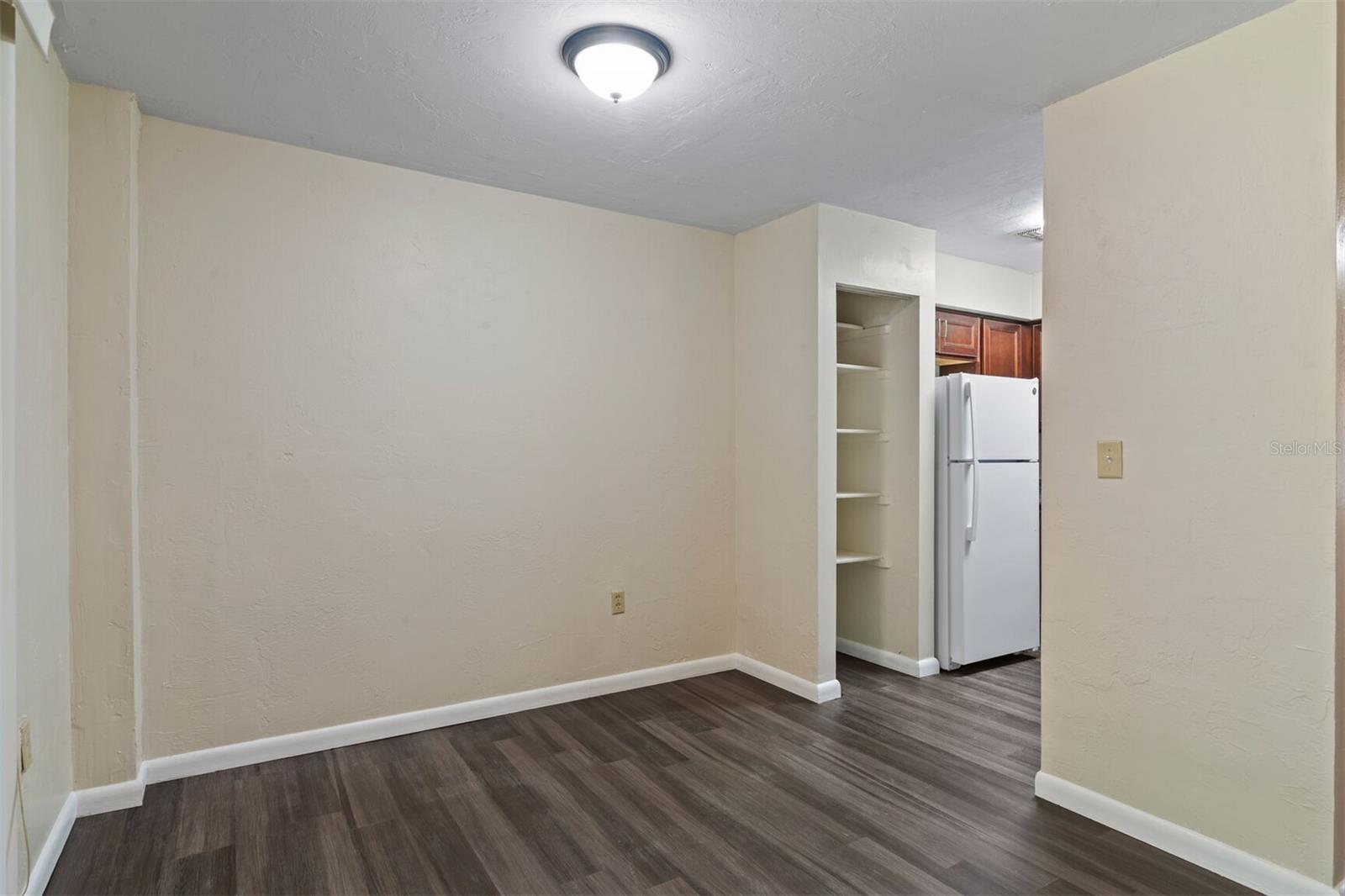 Image 11 of 27 For 2635 35th Place 301