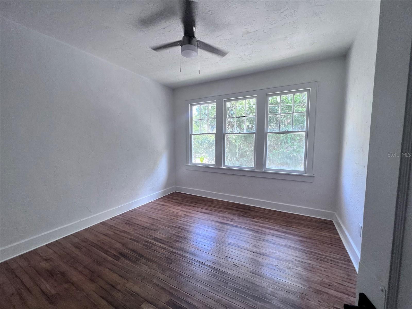 Image 5 of 7 For 302 2nd Avenue