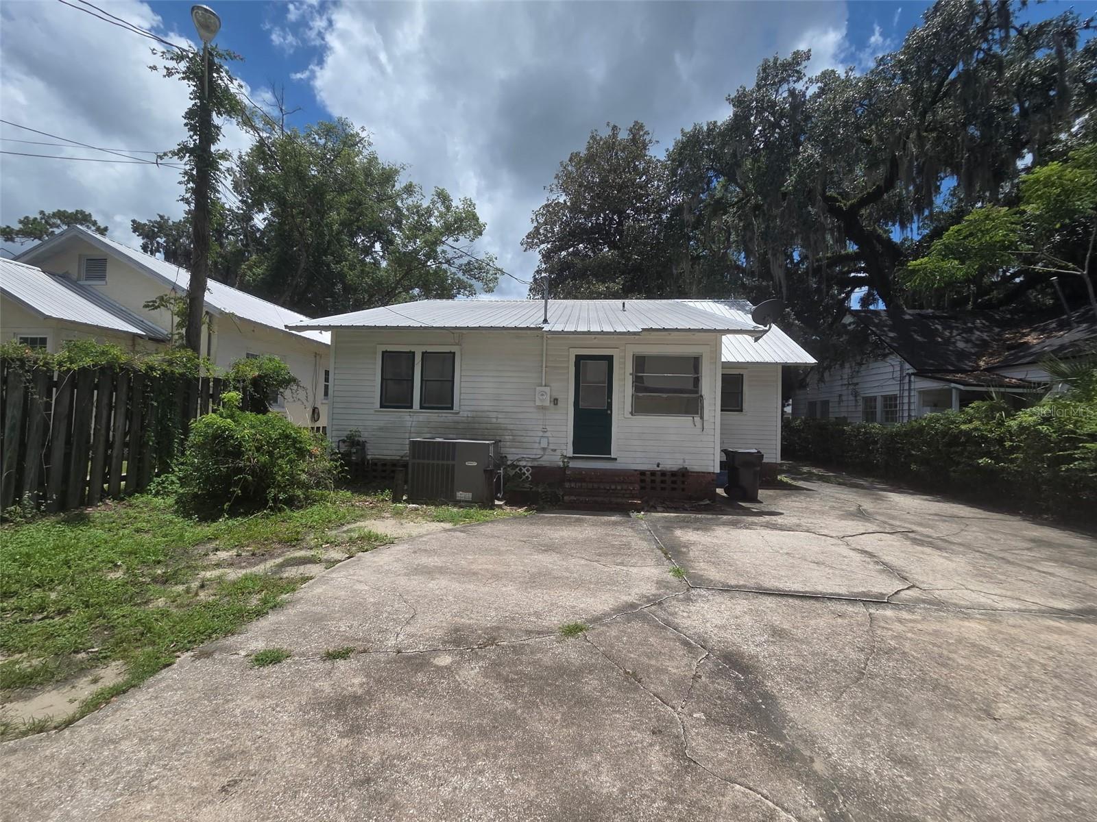 Image 11 of 11 For 2032 3rd Avenue