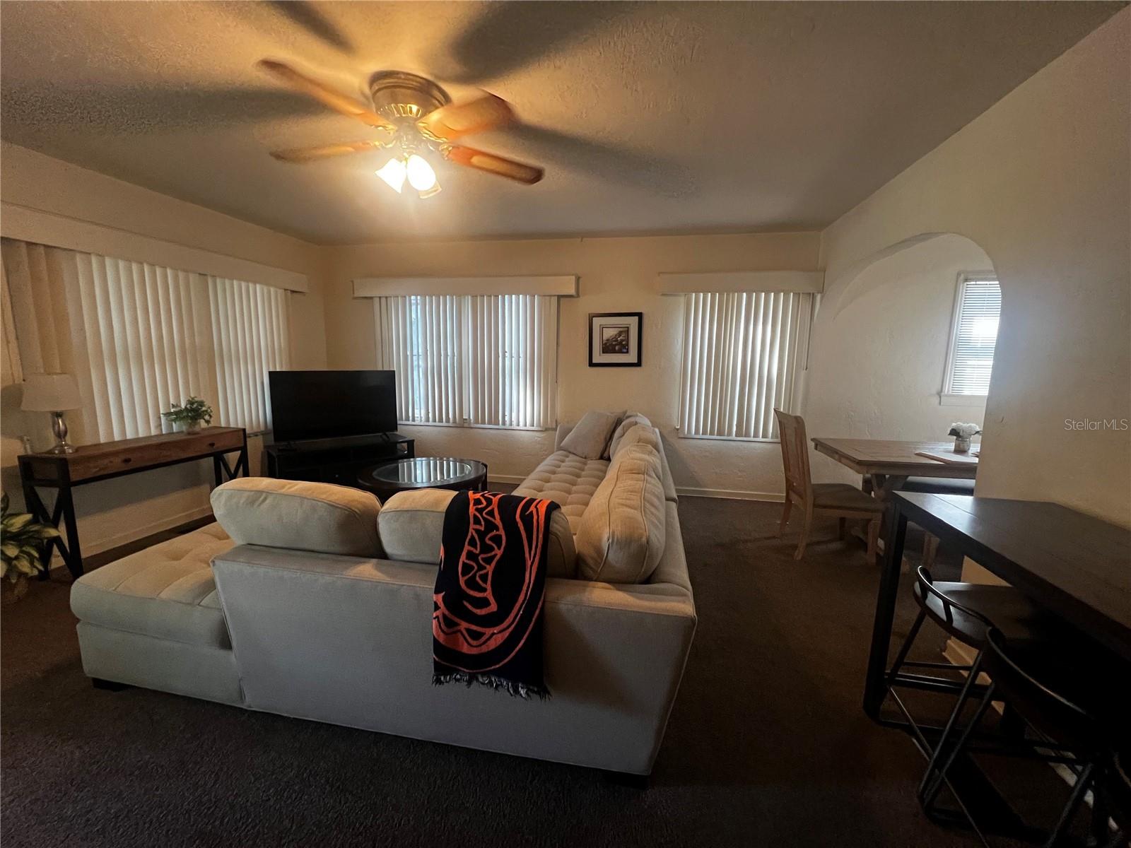 Image 3 of 11 For 2032 3rd Avenue