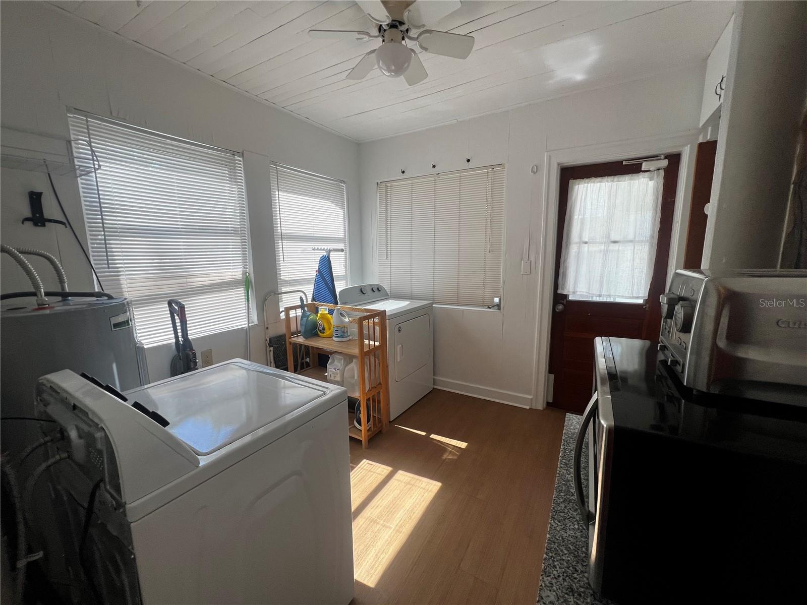 Image 6 of 11 For 2032 3rd Avenue