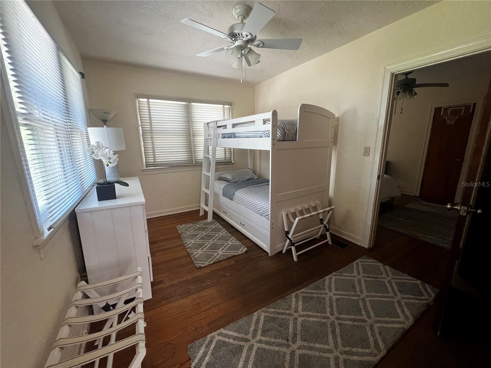 Image 7 of 11 For 2032 3rd Avenue