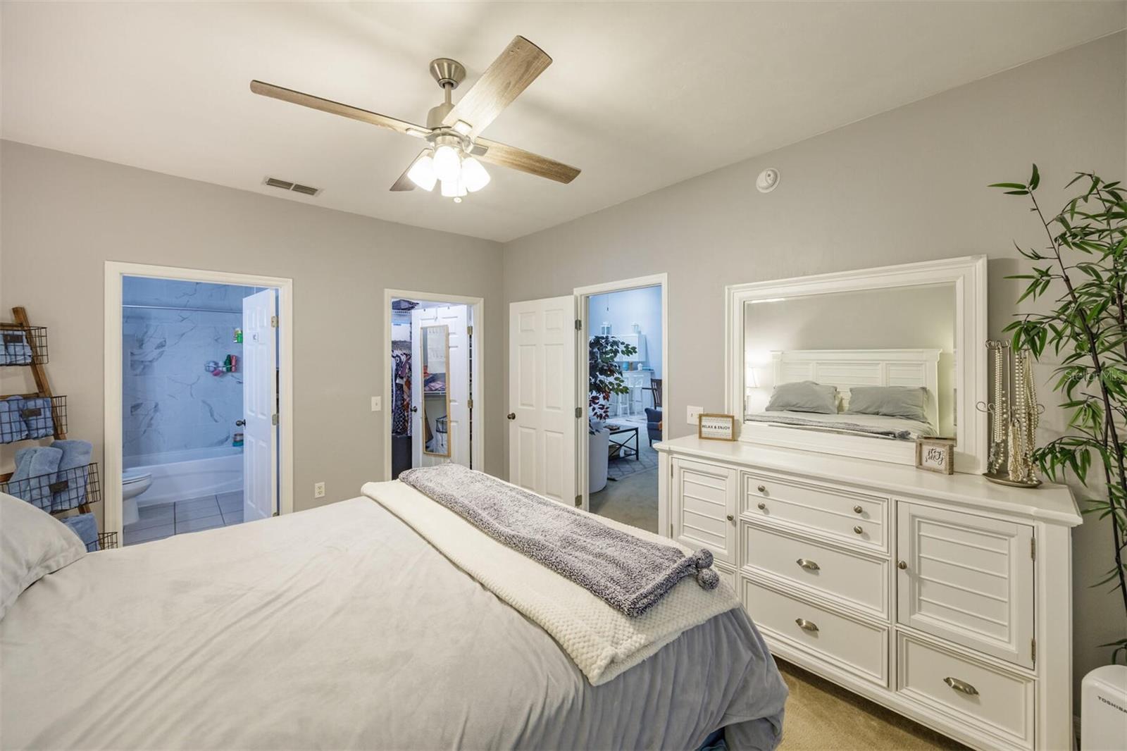 Image 21 of 54 For 13200 Newberry Road C13