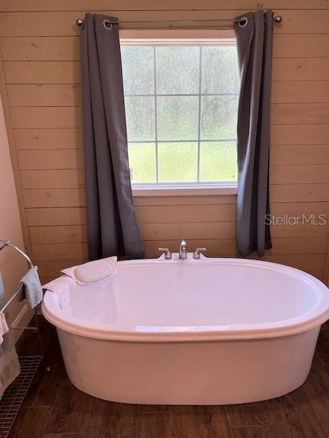 Image 34 of 51 For 6850 88 Lane