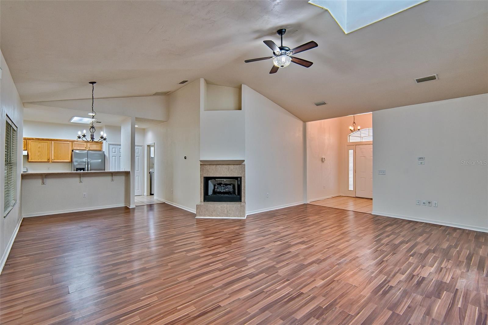 Image 9 of 31 For 1983 65th Drive