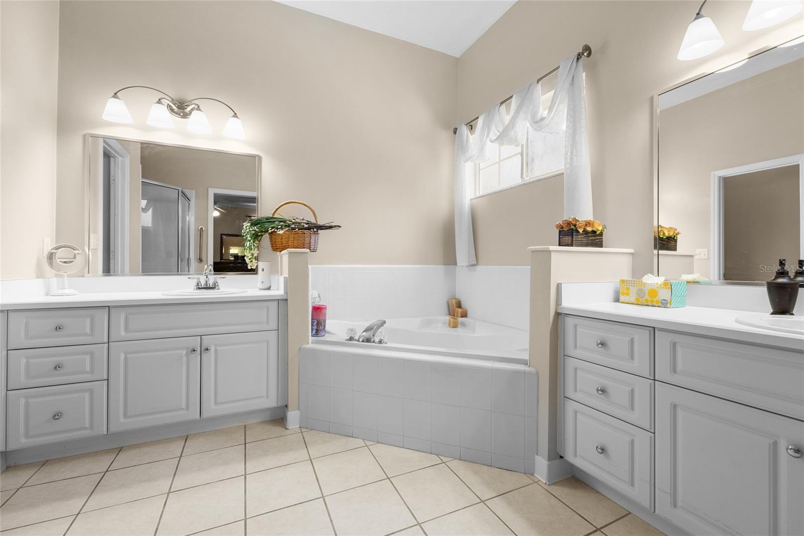 Image 21 of 29 For 7114 49th Street
